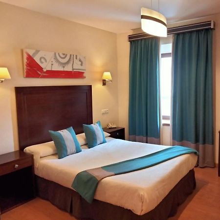 Hotel & Spa Plaza Arriate Bagian luar foto