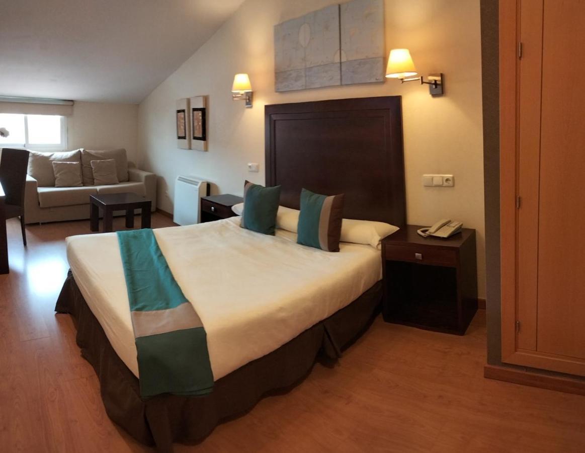 Hotel & Spa Plaza Arriate Bagian luar foto