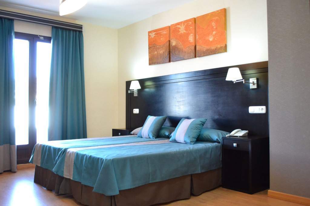 Hotel & Spa Plaza Arriate Bagian luar foto