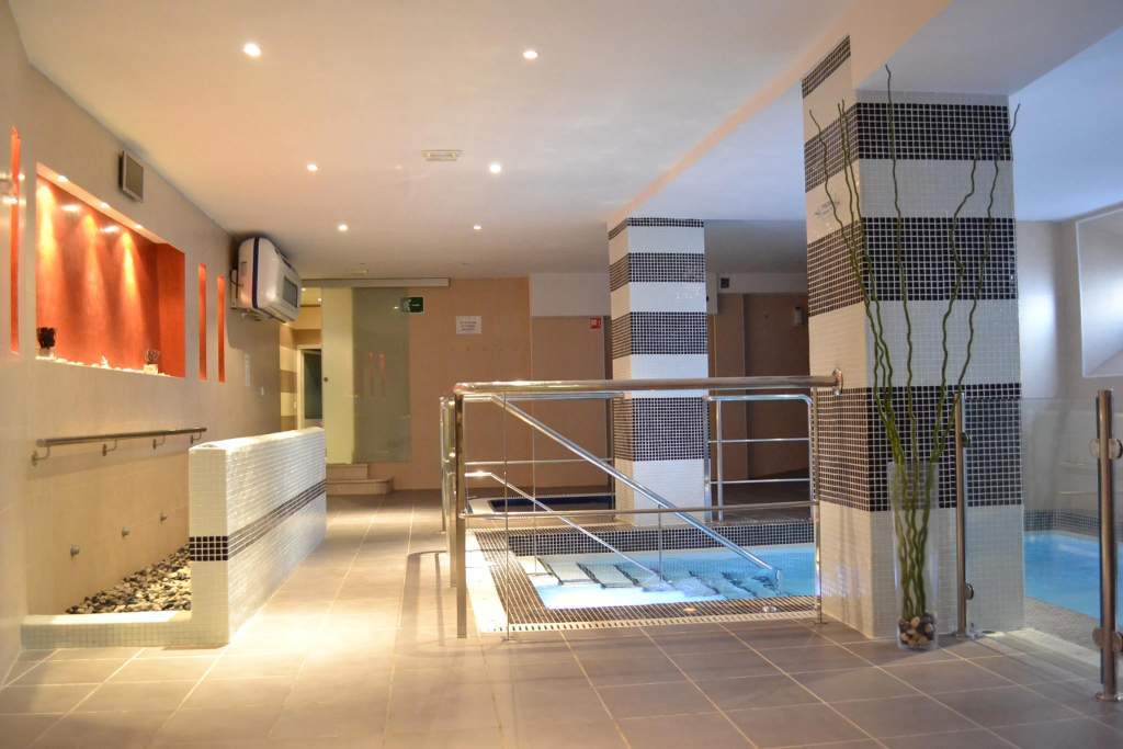Hotel & Spa Plaza Arriate Bagian luar foto