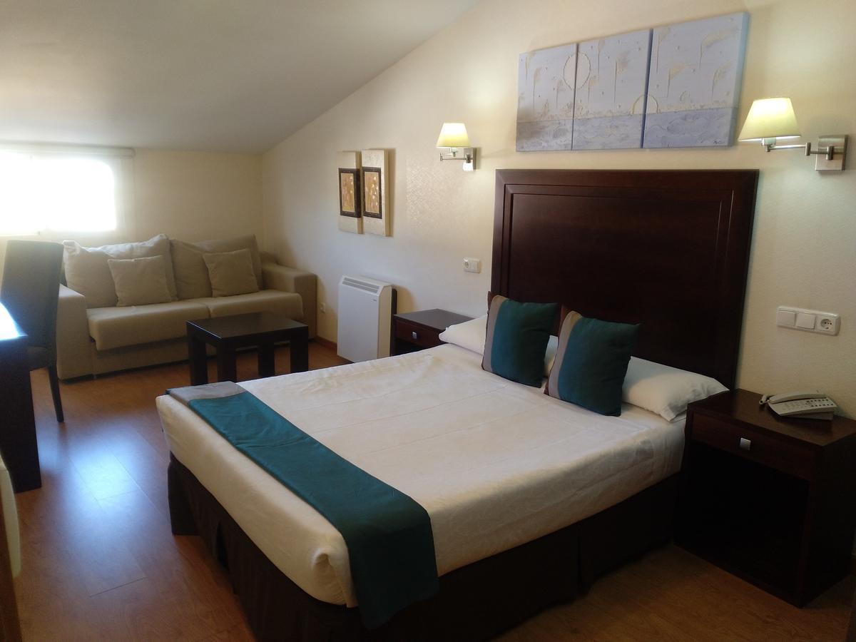Hotel & Spa Plaza Arriate Bagian luar foto