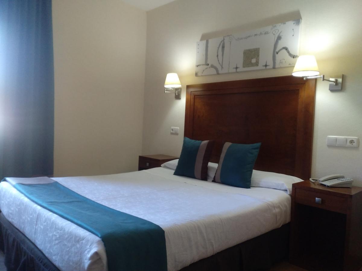 Hotel & Spa Plaza Arriate Bagian luar foto