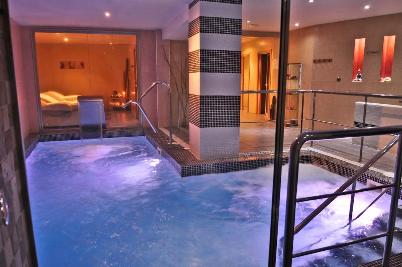 Hotel & Spa Plaza Arriate Bagian luar foto
