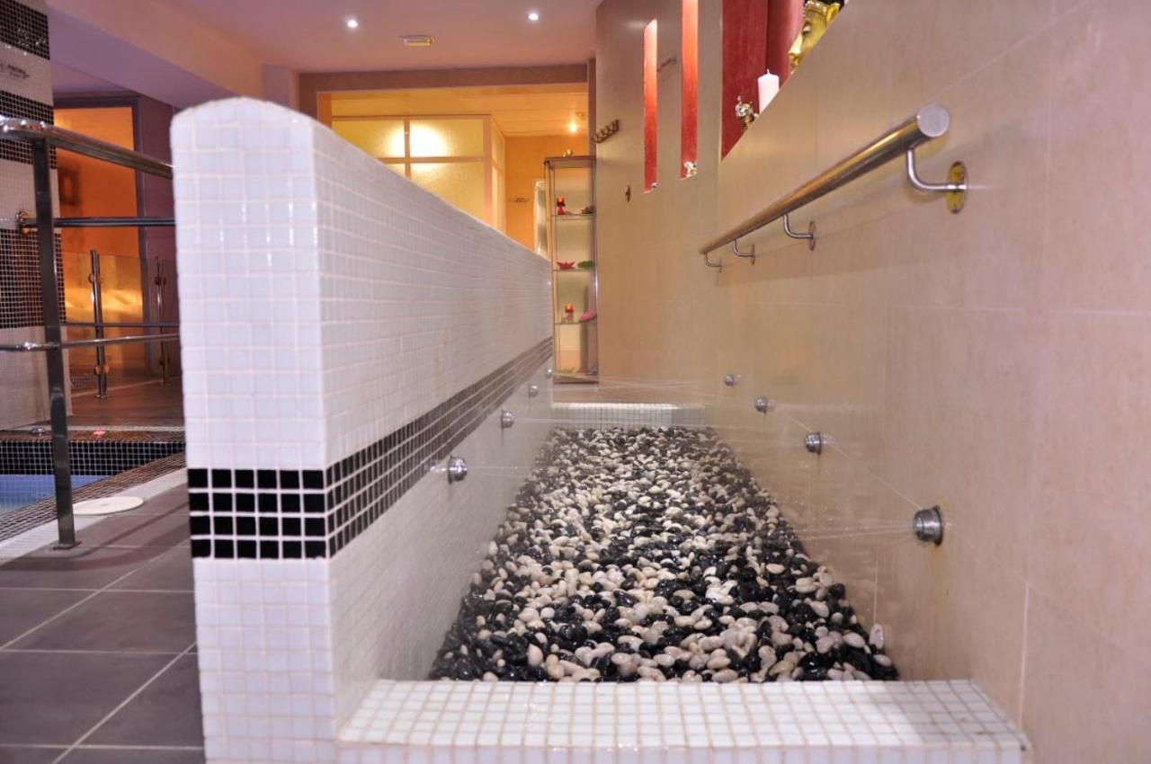 Hotel & Spa Plaza Arriate Bagian luar foto