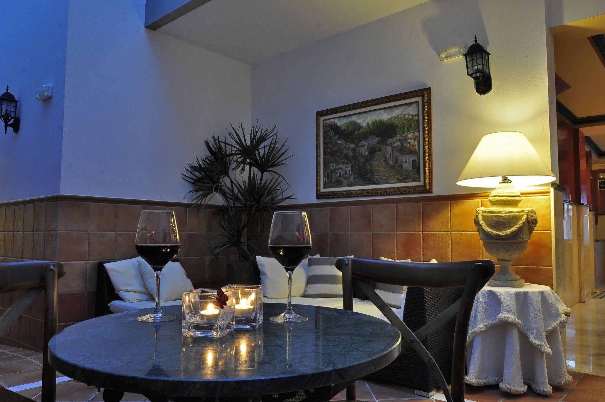 Hotel & Spa Plaza Arriate Bagian luar foto