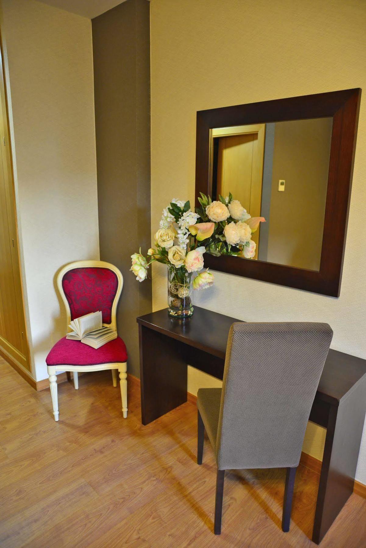 Hotel & Spa Plaza Arriate Bagian luar foto