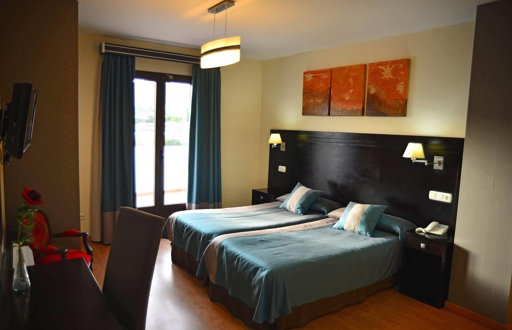 Hotel & Spa Plaza Arriate Bagian luar foto